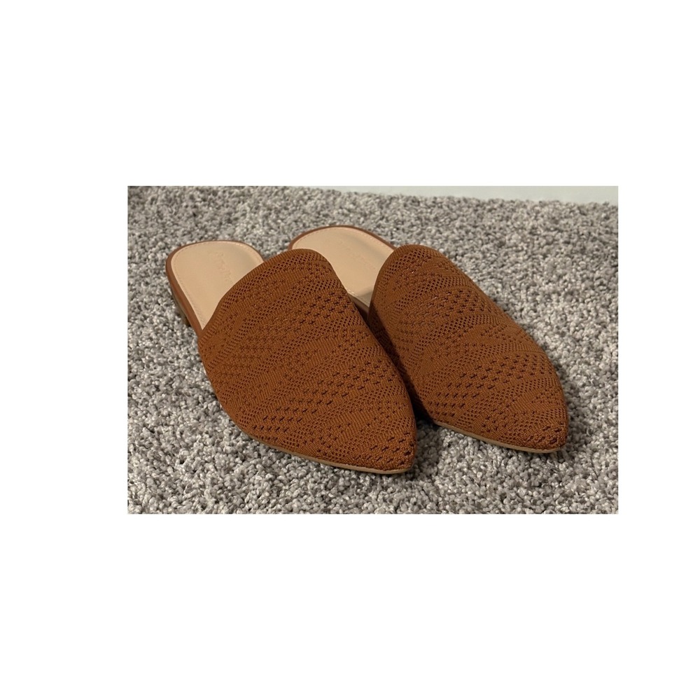 Womens Mule Low Heel Flats Pointed Toe Slip‎ On Color Chestnut Size 9 Mule NWOT